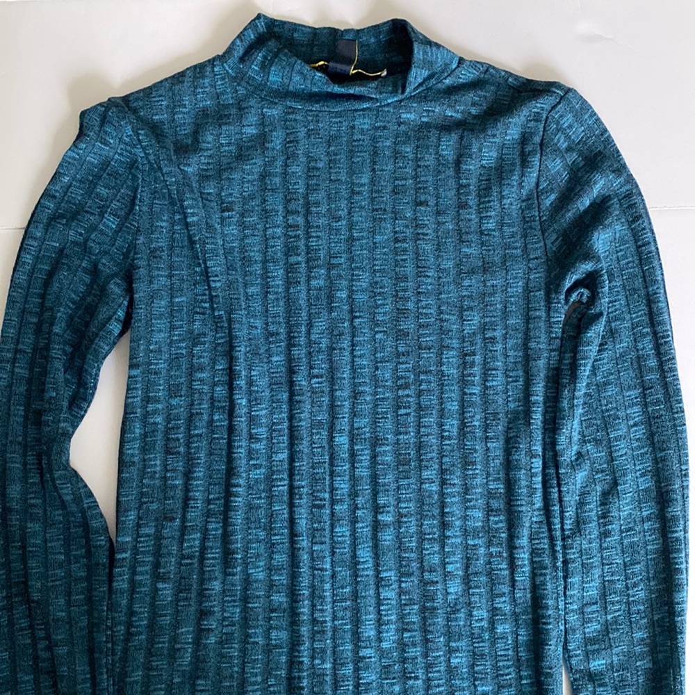 High collar top